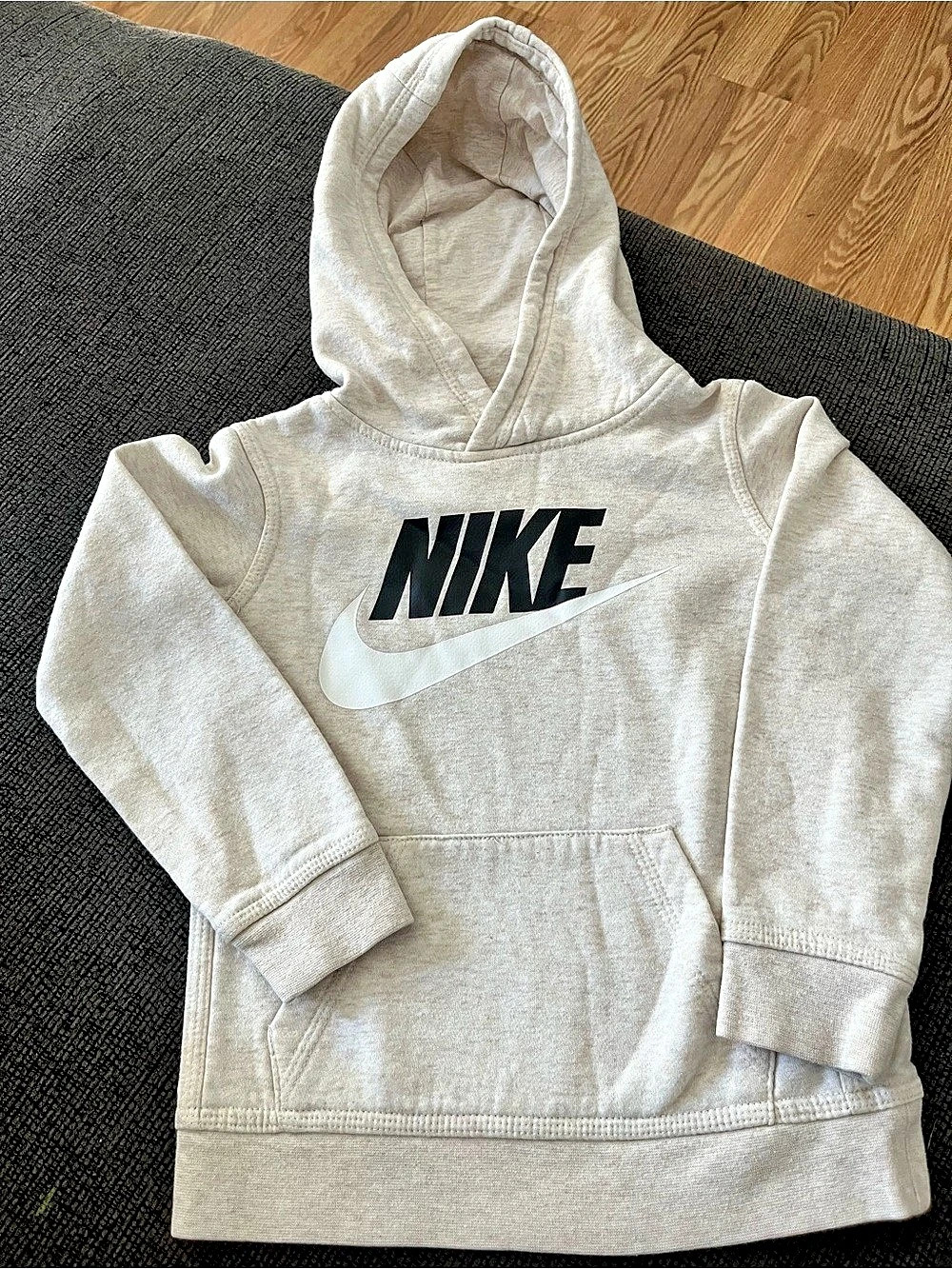 Nike Sportswear Club Fleece Pullover Hoodie Boys Small Gray